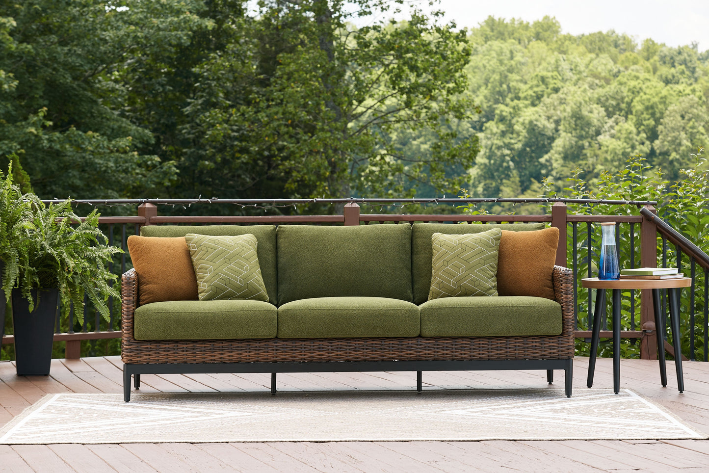 Horizon Hall - Brown / Green - Sofa With Cushion