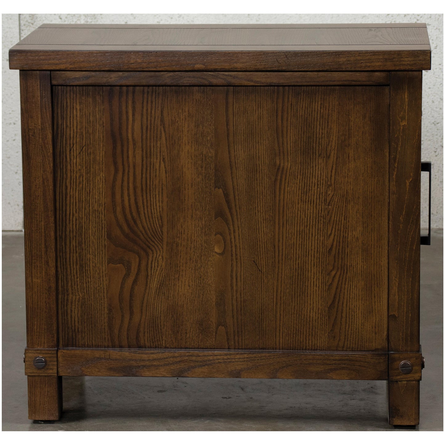 Windridge - Chairside Chest - Sagamore Burnished Ash